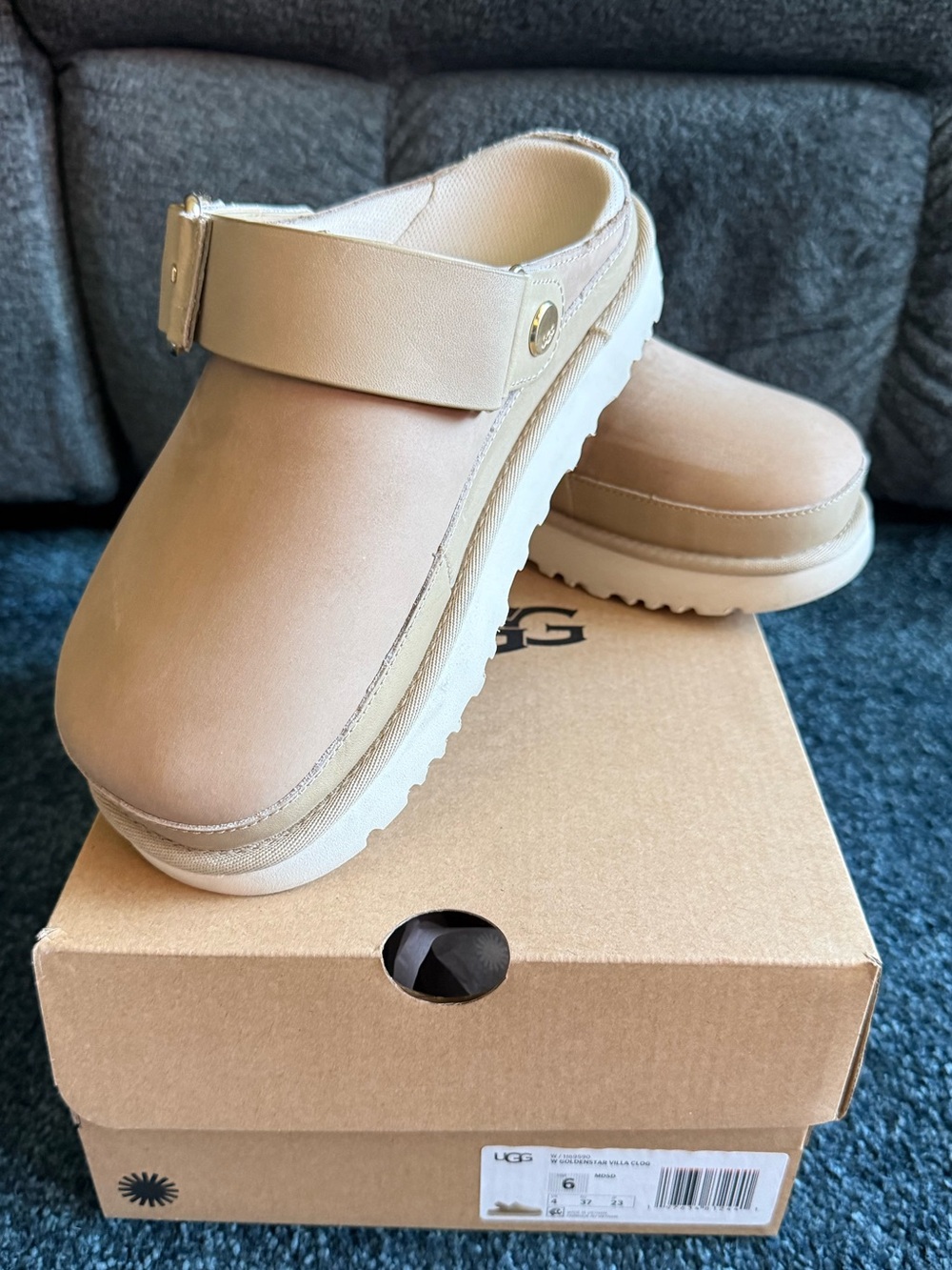 UGG Goldenstar Villa Clogs Mustard Seed Women’s Size 6